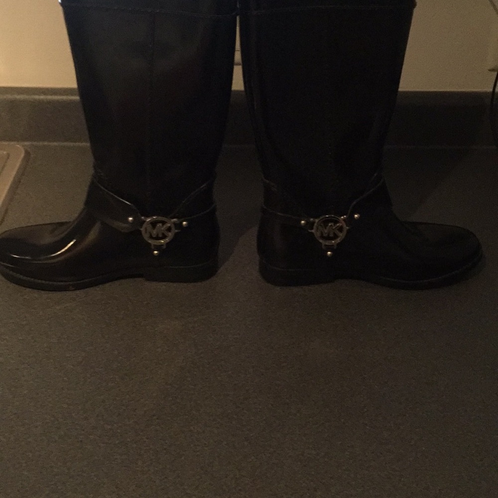 Women’s Michael Kors Boots - Picture 4 of 6